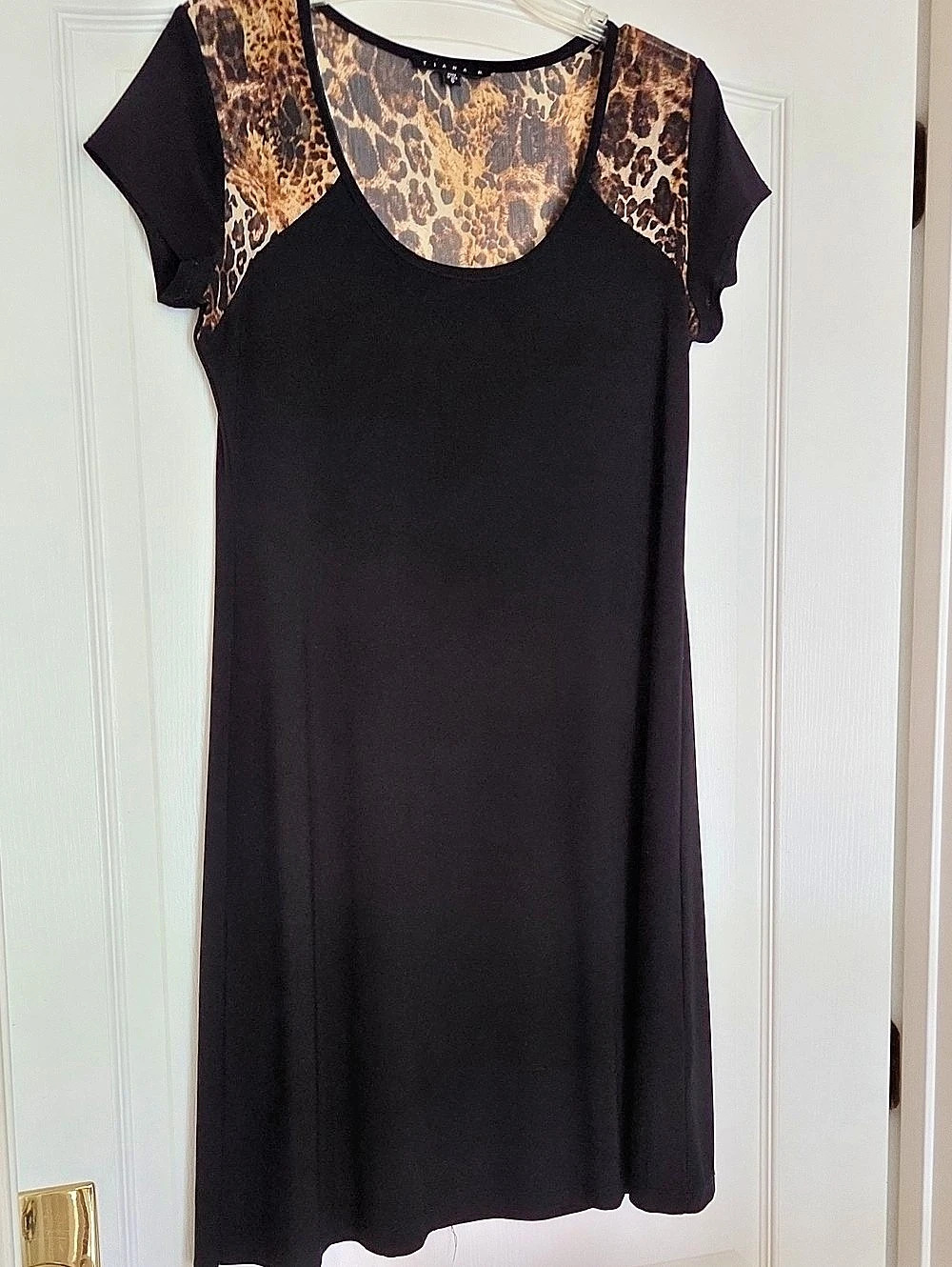 Tiana B Leopard Print Midi Dress Size Small